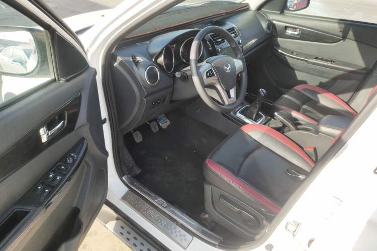 Used HYOSOW S3 2014 1.5L Comfort Version China IV Emission Standard Interior 2
