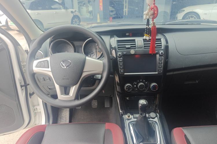 Used HYOSOW S3 2014 1.5L Comfort Version China IV Emission Standard Interior 3