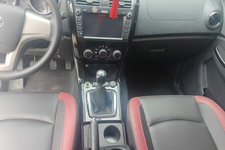 Used HYOSOW S3 2014 1.5L Comfort Version China IV Emission Standard Interior 4