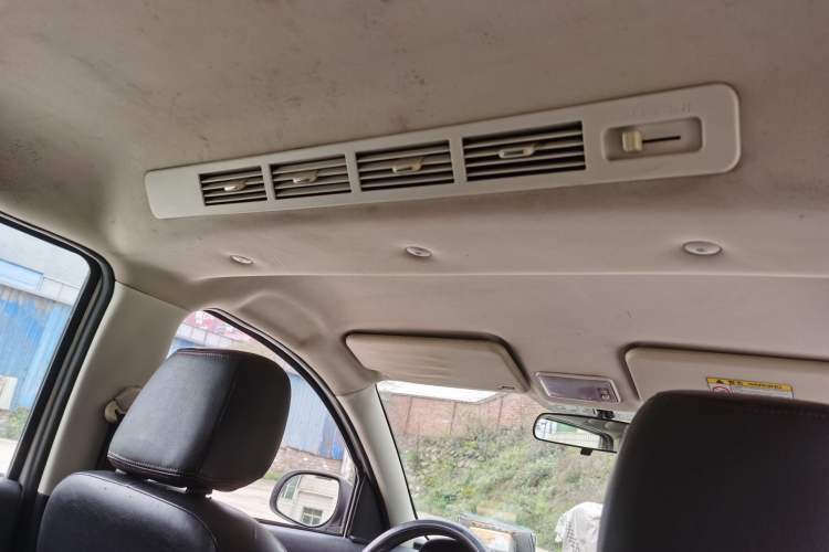 Used HYOSOW S3 2014 1.5L Comfort Version China IV Emission Standard Interior 5