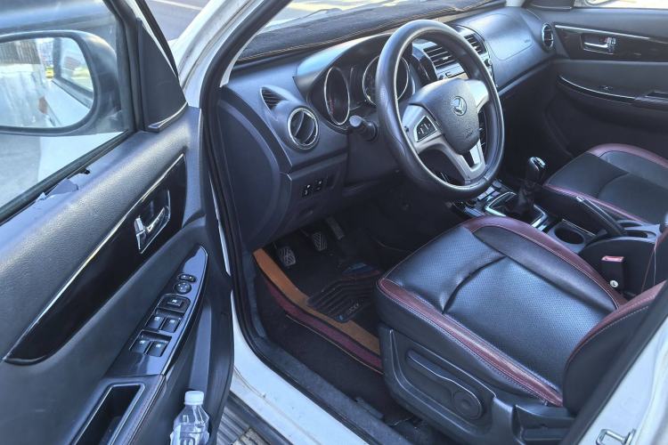 Used HYOSOW S3 2014 1.5L Comfort Version China IV Emission Standard Interior 5