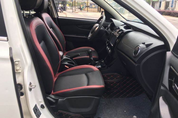 Used HYOSOW S3 2014 1.5L Comfort Version China IV Emission Standard Interior 9