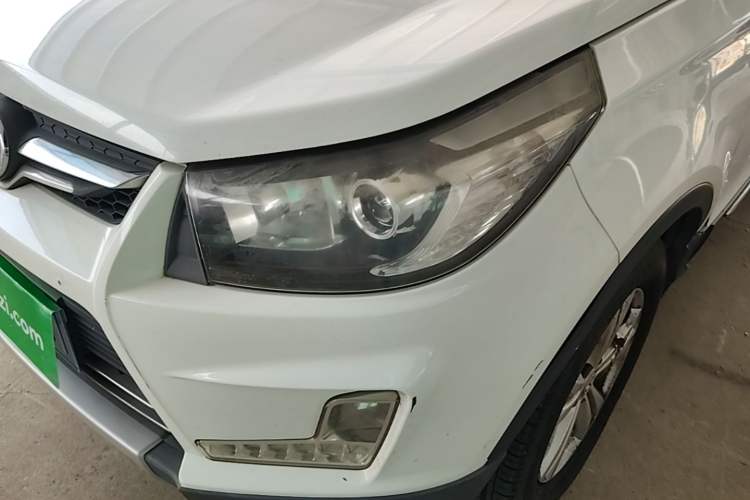 Used HYOSOW S3 2014 1.5L Comfort Version China IV Emission Standard Left Front Headlight