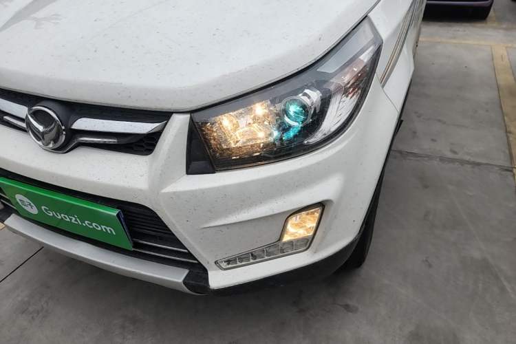 Used HYOSOW S3 2014 1.5L Luxury Version China IV Emission Standard Left Front Headlight