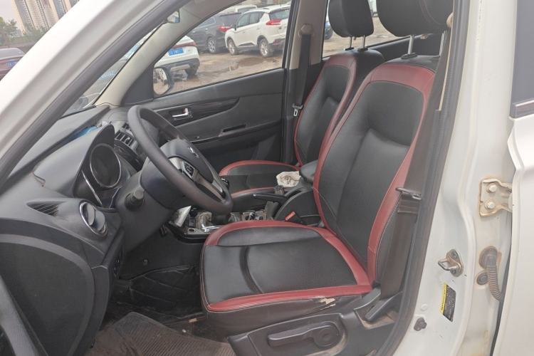 Used HYOSOW S3 2014 1.5L Comfort Version China IV Emission Standard Left Front Seat