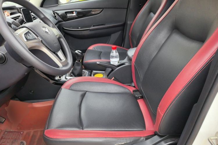 Used HYOSOW S3 2014 1.5L Comfort Version China IV Emission Standard Left Front Seat