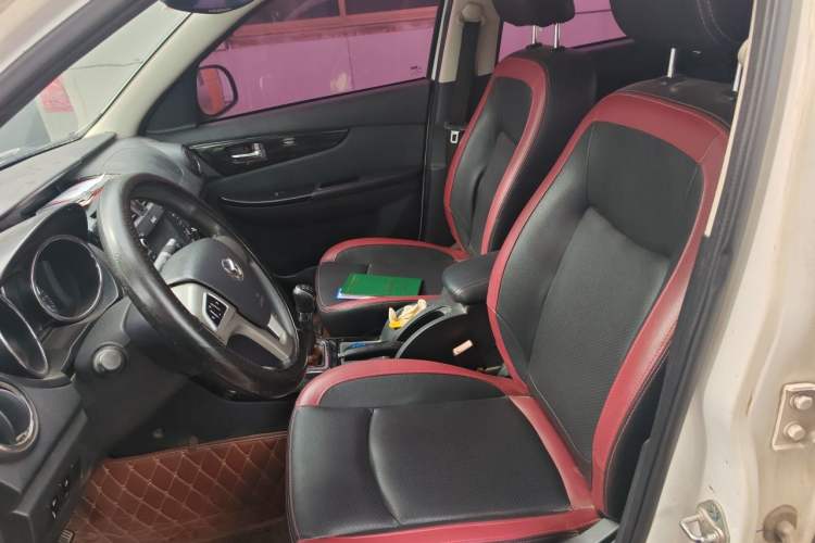 Used HYOSOW S3 2014 1.5L Comfort Version China IV Emission Standard Left Front Seat