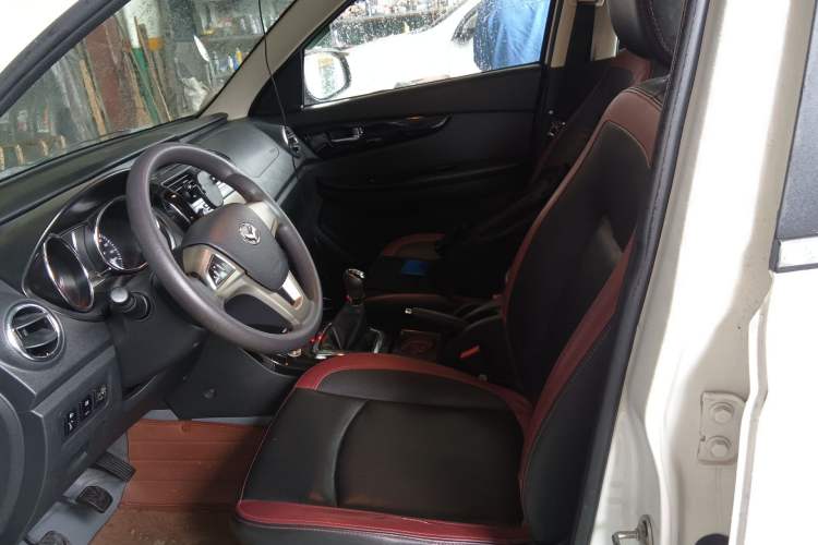 Used HYOSOW S3 2014 1.5L Comfort Version China IV Emission Standard Left Front Seat