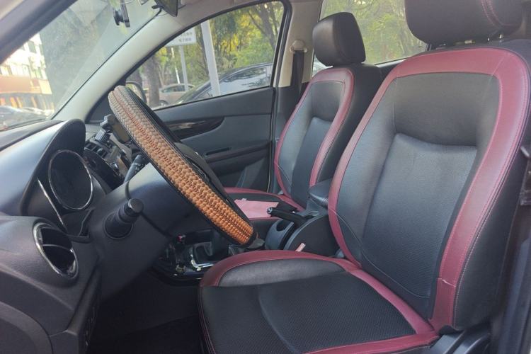 Used HYOSOW S3 2014 1.5L Comfort Version China IV Emission Standard Left Front Seat