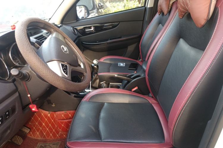 Used HYOSOW S3 2014 1.5L Luxury Version China IV Emission Standard Left Front Seat