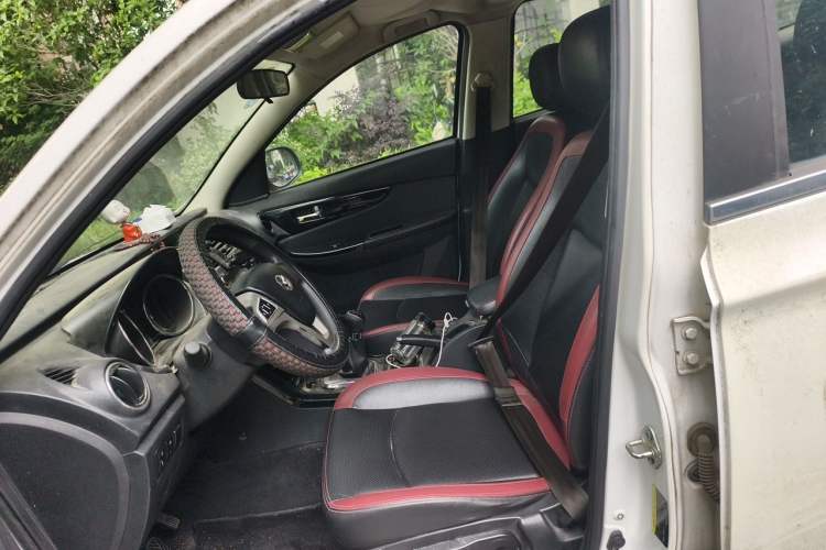 Used HYOSOW S3 2014 1.5L Comfort Version China IV Emission Standard Left Front Seat