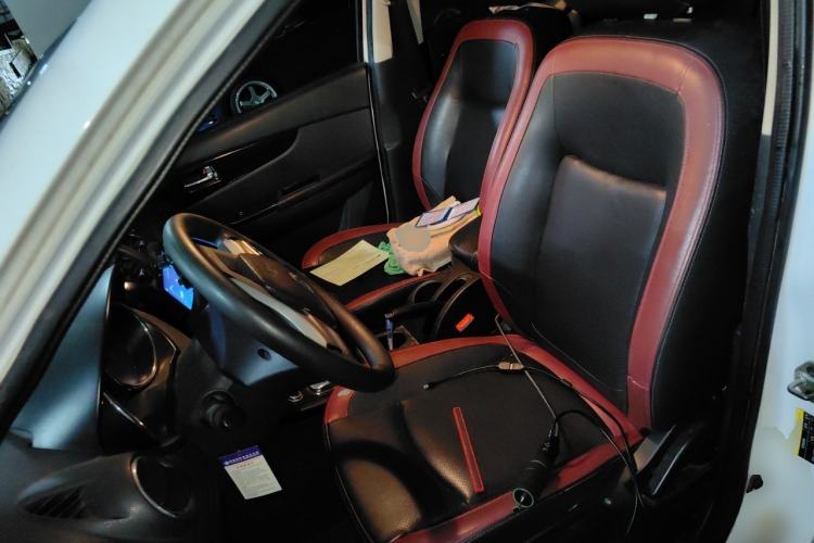 Used HYOSOW S3 2014 1.5L Comfort Version China IV Emission Standard Left Front Seat