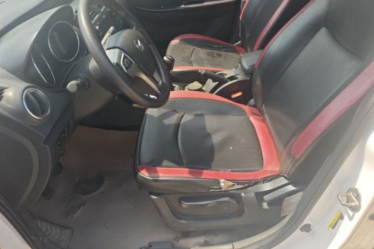 Used HYOSOW S3 2014 1.5L Comfort Version China IV Emission Standard Left Front Seat
