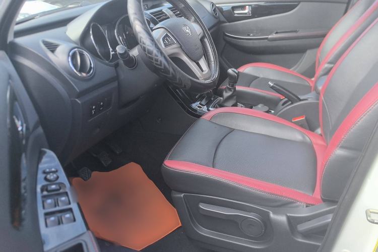 Used HYOSOW S3 2014 1.5L Luxury Version China IV Emission Standard Left Front Seat