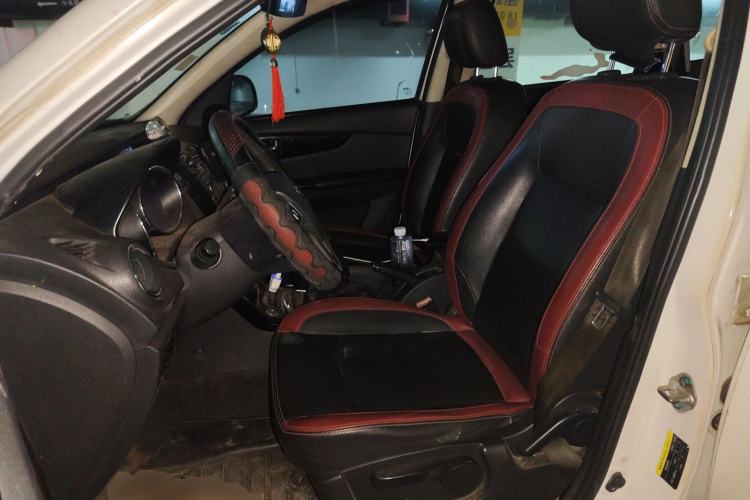 Used HYOSOW S3 2014 1.5L Comfort Version China IV Emission Standard Left Front Seat