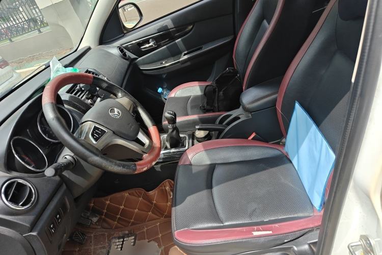 Used HYOSOW S3 2014 1.5L Comfort Version China IV Emission Standard Left Front Seat