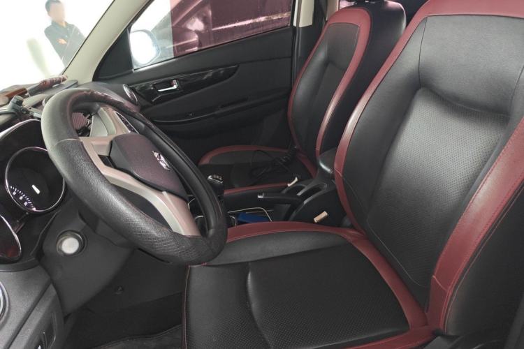Used HYOSOW S3 2014 1.5L Comfort Version China IV Emission Standard Left Front Seat