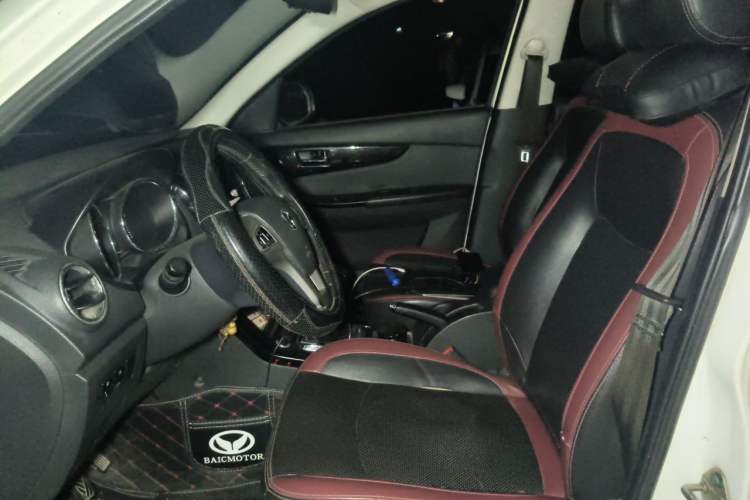 Used HYOSOW S3 2014 1.5L Luxury Version China IV Emission Standard Left Front Seat