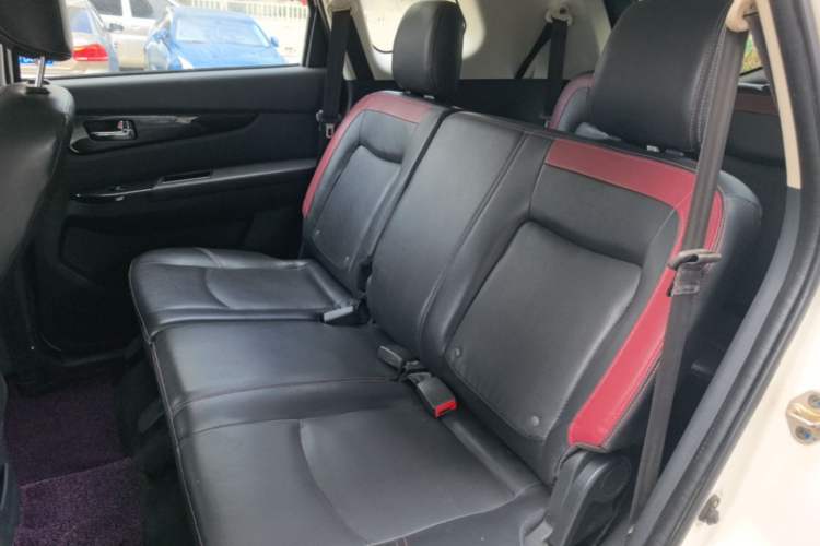 Used HYOSOW S3 2014 1.5L Luxury Version China IV Emission Standard Left Rear Seat