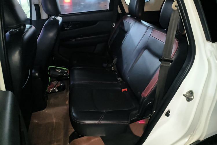Used HYOSOW S3 2014 1.5L Luxury Version China IV Emission Standard Left Rear Seat