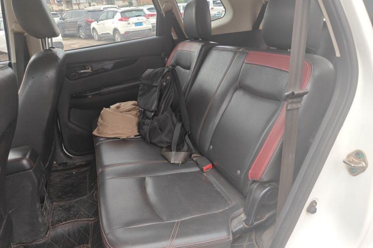 Used HYOSOW S3 2014 1.5L Comfort Version China IV Emission Standard Left Rear Seat