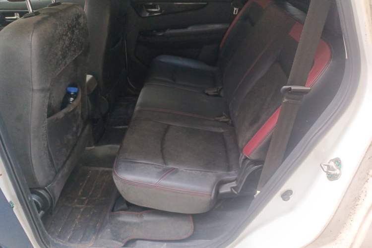 Used HYOSOW S3 2014 1.5L Comfort Version China IV Emission Standard Left Rear Seat
