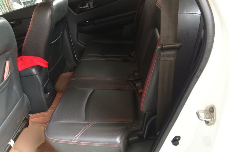 Used HYOSOW S3 2014 1.5L Comfort Version China IV Emission Standard Left Rear Seat