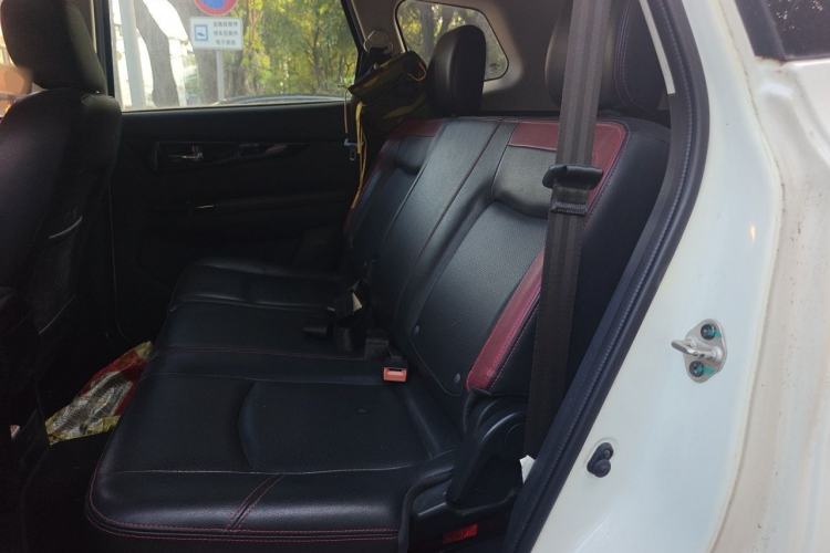Used HYOSOW S3 2014 1.5L Comfort Version China IV Emission Standard Left Rear Seat