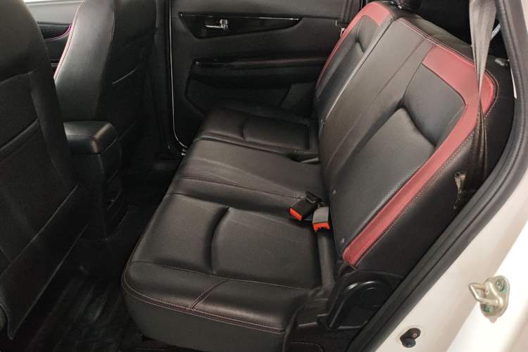 Used HYOSOW S3 2014 1.5L Comfort Version China IV Emission Standard Left Rear Seat