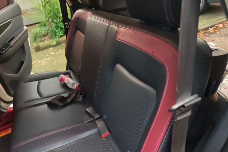 Used HYOSOW S3 2014 1.5L Luxury Version China IV Emission Standard Left Rear Seat