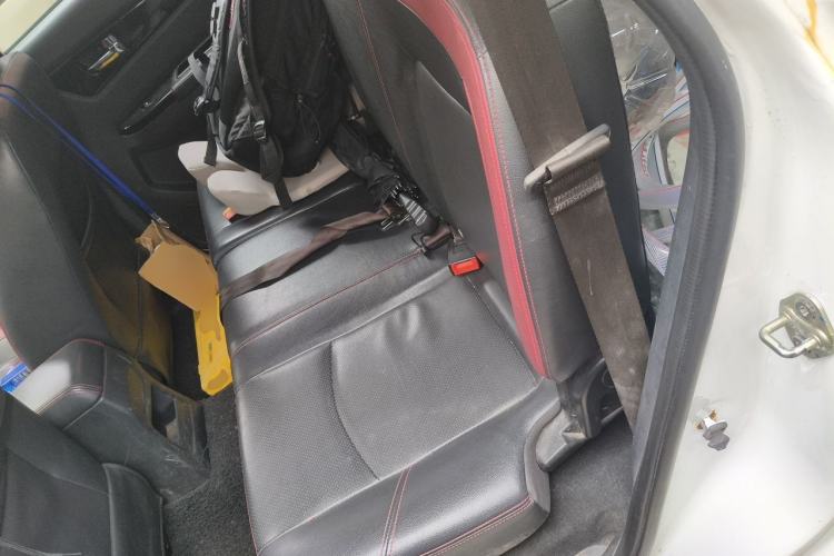Used HYOSOW S3 2014 1.5L Luxury Version China IV Emission Standard Left Rear Seat