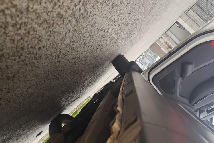 Used HYOSOW S3 2014 1.5L Luxury Version China IV Emission Standard Left Side Sill