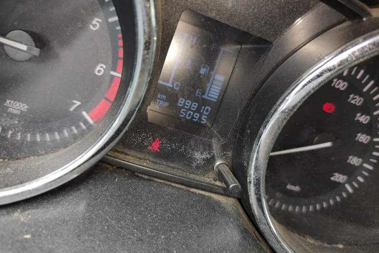 Used HYOSOW S3 2014 1.8L Prestige Version China IV Emission Standard Odometer Close Up