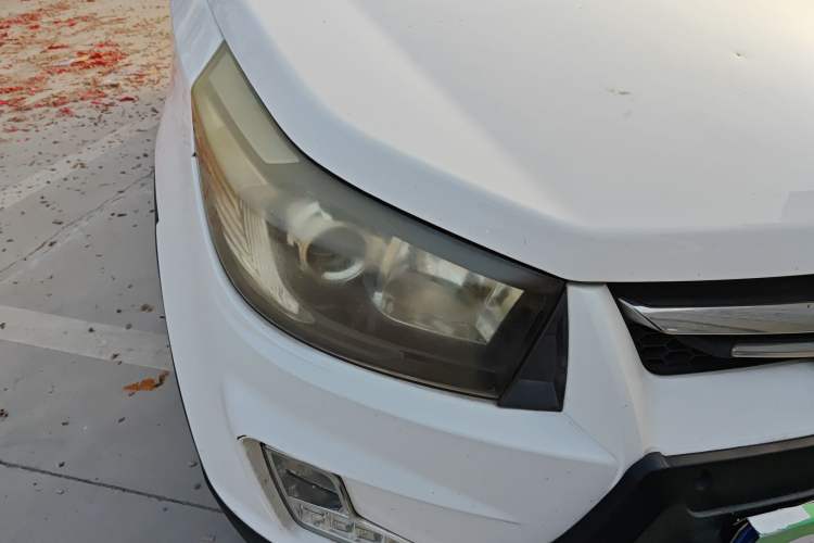 Used HYOSOW S3 2014 1.5L Luxury Version China IV Emission Standard Right Front Headlight