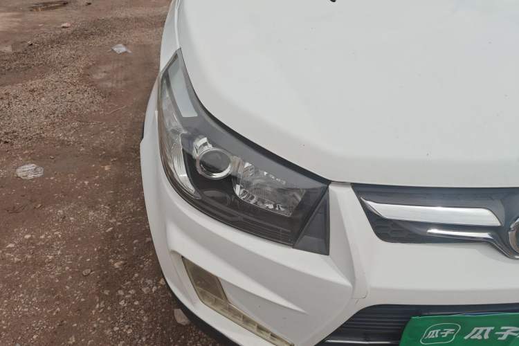 Used HYOSOW S3 2014 1.5L Comfort Version China IV Emission Standard Right Front Headlight