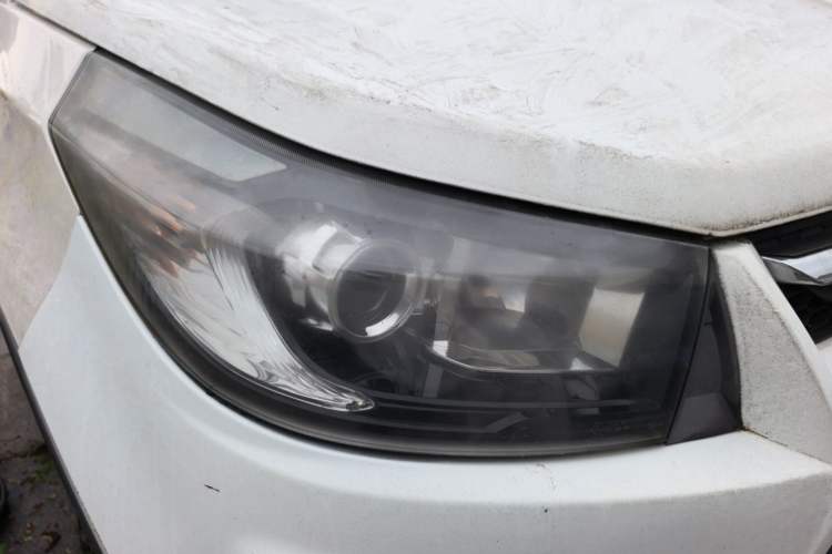 Used HYOSOW S3 2014 1.5L Comfort Version China IV Emission Standard Right Front Headlight