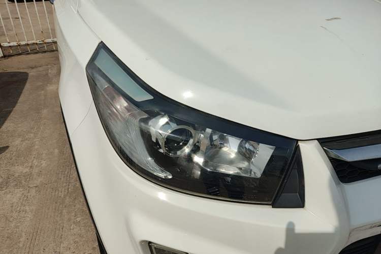 Used HYOSOW S3 2014 1.5L Luxury Version China IV Emission Standard Right Front Headlight