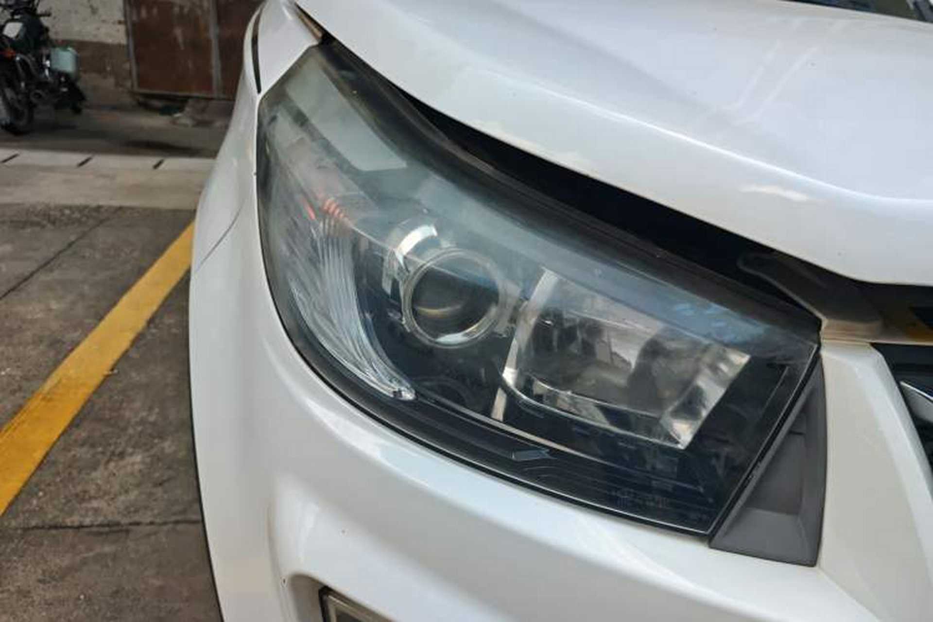 Used HYOSOW S3 2014 1.5L Luxury Version China IV Emission Standard Right Front Headlight