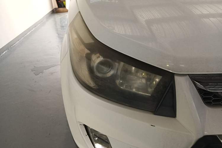Used HYOSOW S3 2014 1.5L Luxury Version China IV Emission Standard Right Front Headlight