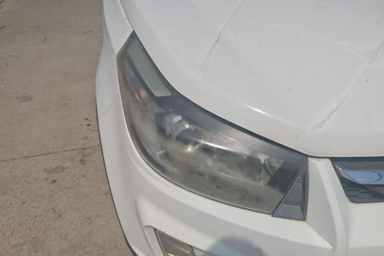 Used HYOSOW S3 2014 1.5L Comfort Version China IV Emission Standard Right Front Headlight
