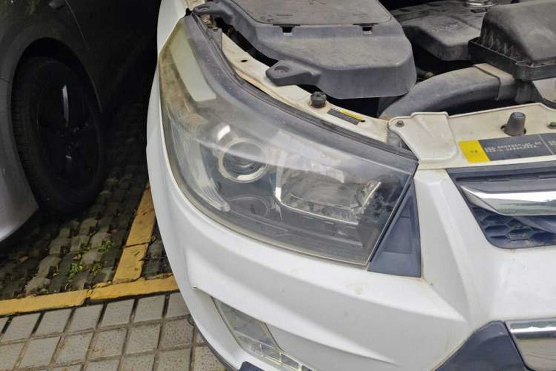 Used HYOSOW S3 2014 1.5L Luxury Version China IV Emission Standard Right Front Headlight
