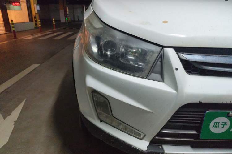Used HYOSOW S3 2014 1.5L Comfort Version China IV Emission Standard Right Front Headlight