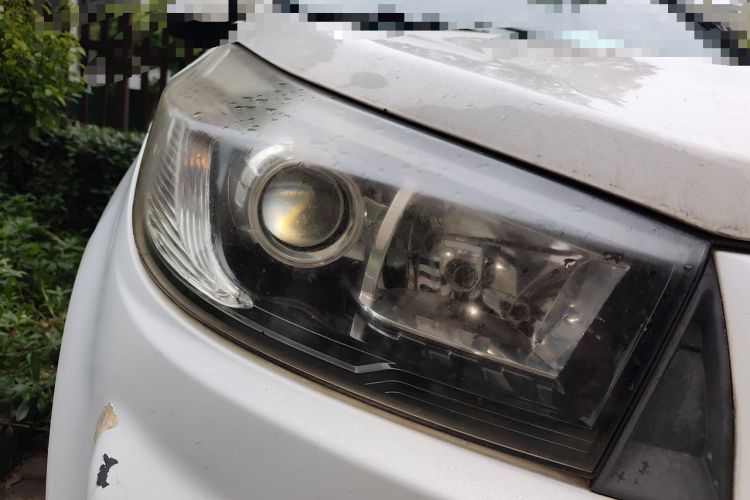 Used HYOSOW S3 2014 1.8L Prestige Version China IV Emission Standard Right Front Headlight