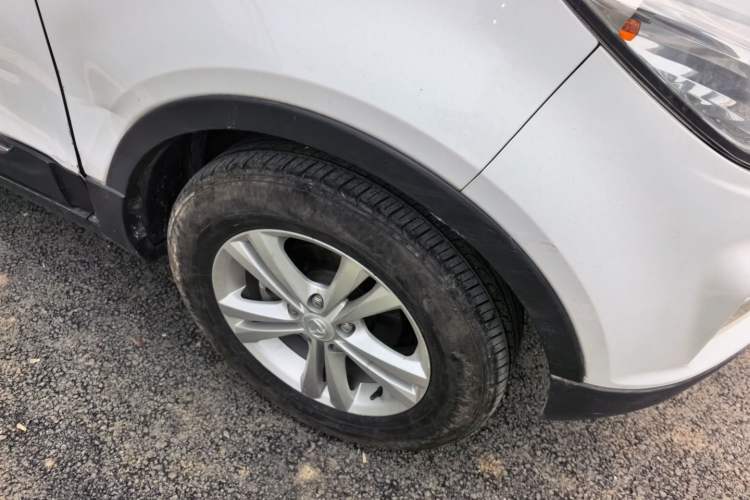 Used HYOSOW S3 2014 1.8L Prestige Version China IV Emission Standard Right Front Wheel Hub