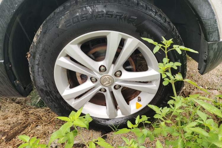 Used HYOSOW S3 2014 1.5L Comfort Version China IV Emission Standard Right Front Wheel Hub