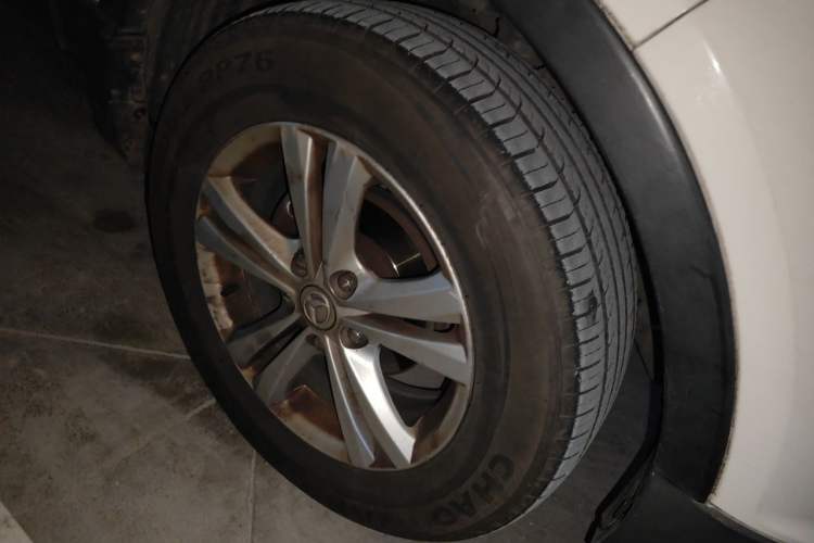 Used HYOSOW S3 2014 1.5L Comfort Version China IV Emission Standard Right Front Wheel Hub