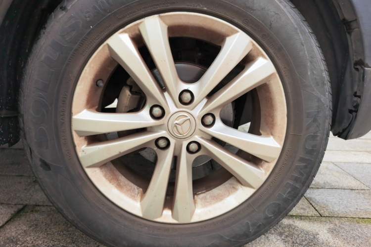Used HYOSOW S3 2014 1.5L Comfort Version China IV Emission Standard Right Front Wheel Hub