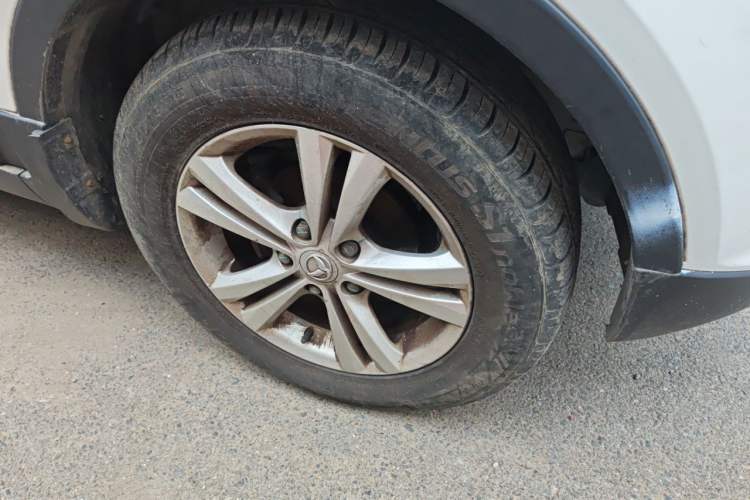 Used HYOSOW S3 2014 1.5L Comfort Version China IV Emission Standard Right Front Wheel Hub