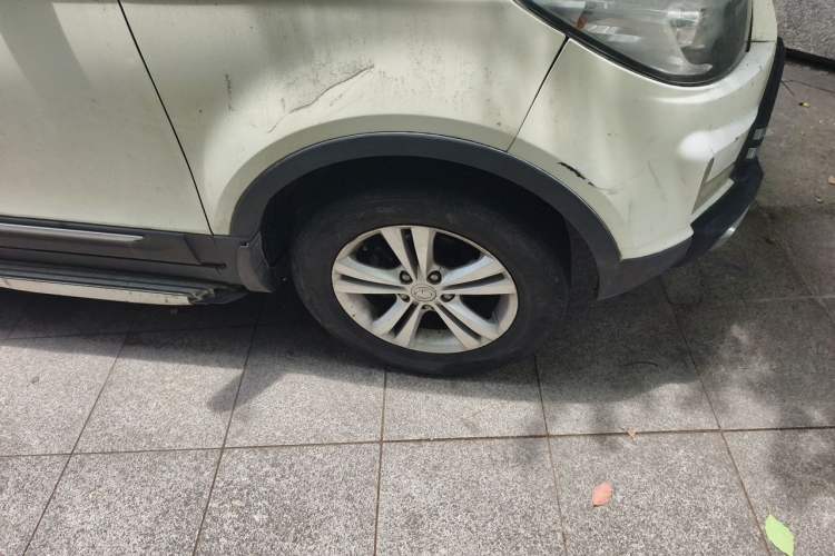 Used HYOSOW S3 2014 1.5L Comfort Version China IV Emission Standard Right Front Wheel Hub