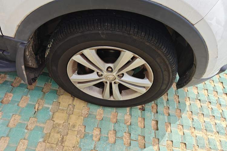 Used HYOSOW S3 2014 1.5L Comfort Version China IV Emission Standard Right Front Wheel Hub